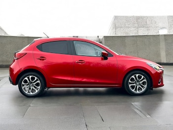 Used Mazda Mazda2 2015 for sale - 77560751: Photo