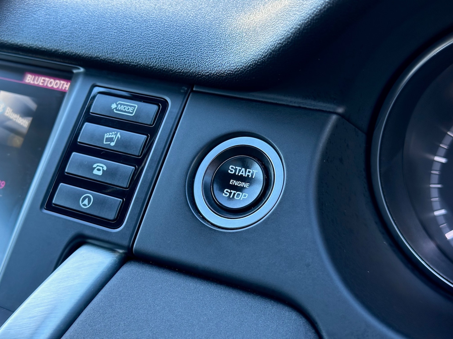 Used Land Rover Discovery Sport 2018 for sale - 76635943: Photo 28