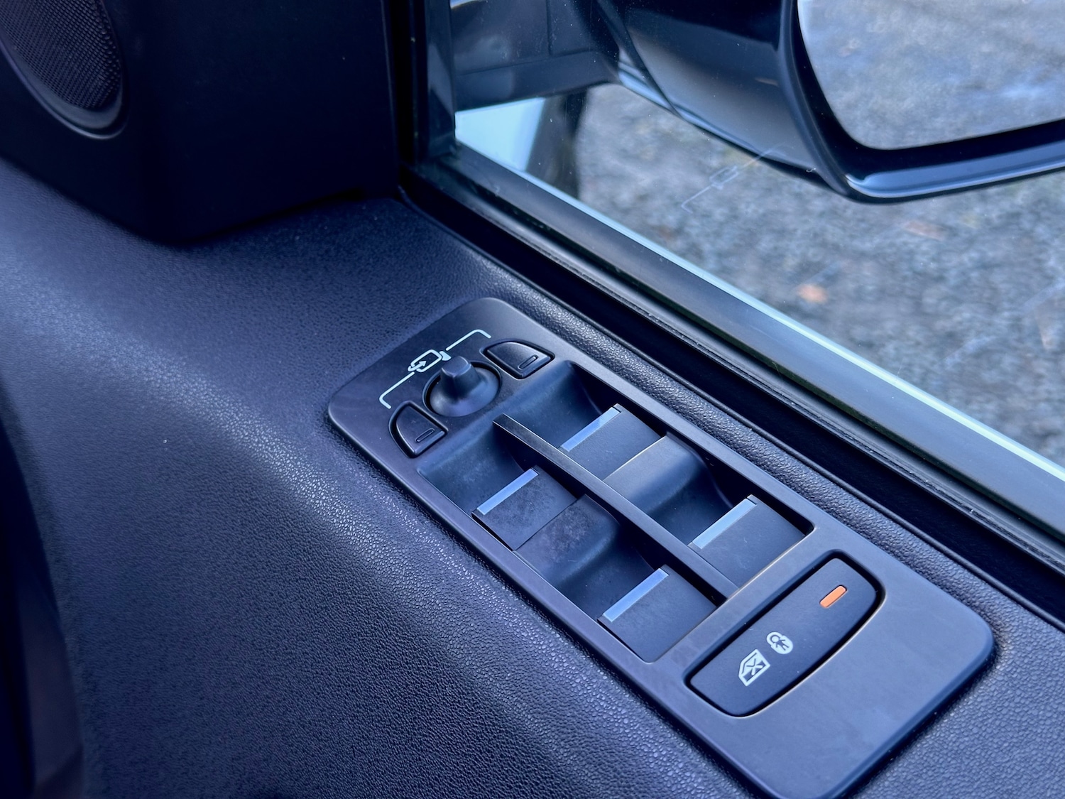 Used Land Rover Discovery Sport 2018 for sale - 76635943: Photo 31