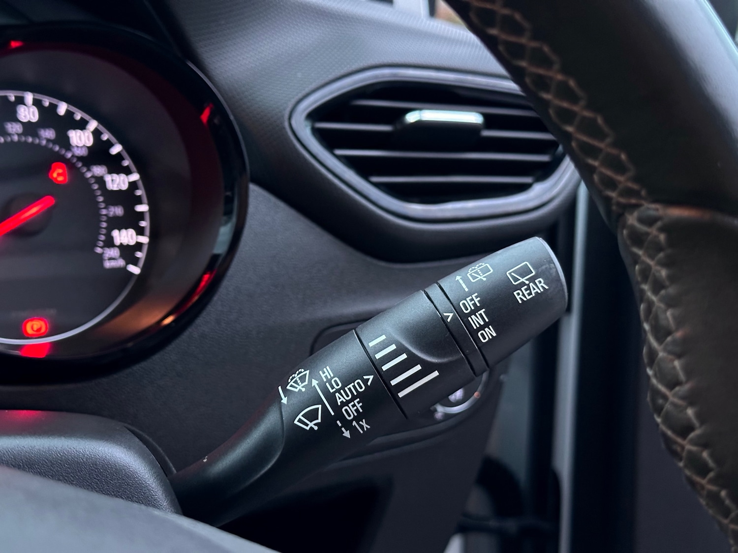 Used Vauxhall Crossland X 2018 for sale - 76595698: Photo 24