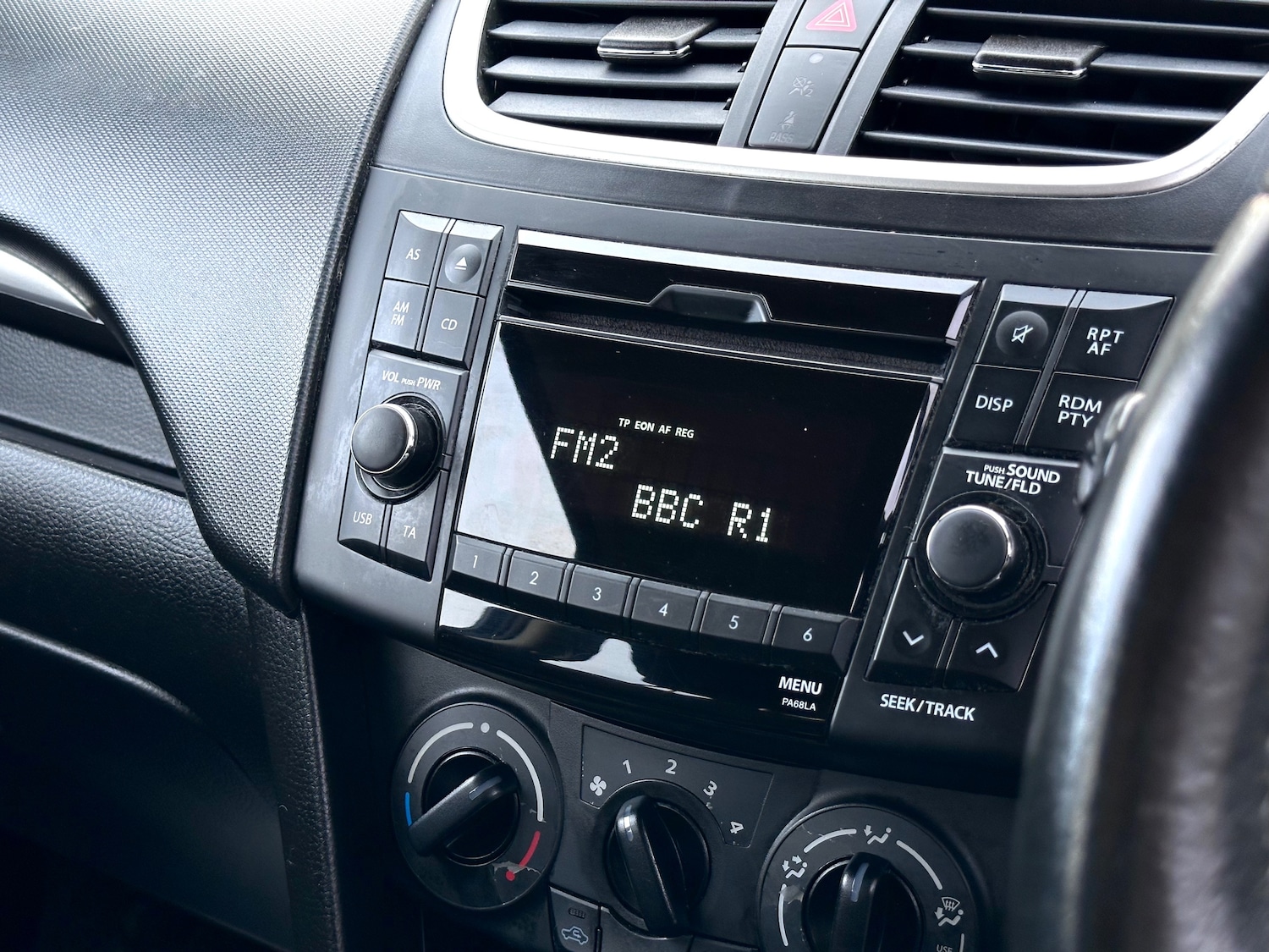 Used Suzuki Swift 2014 for sale - 78129202: Photo 19