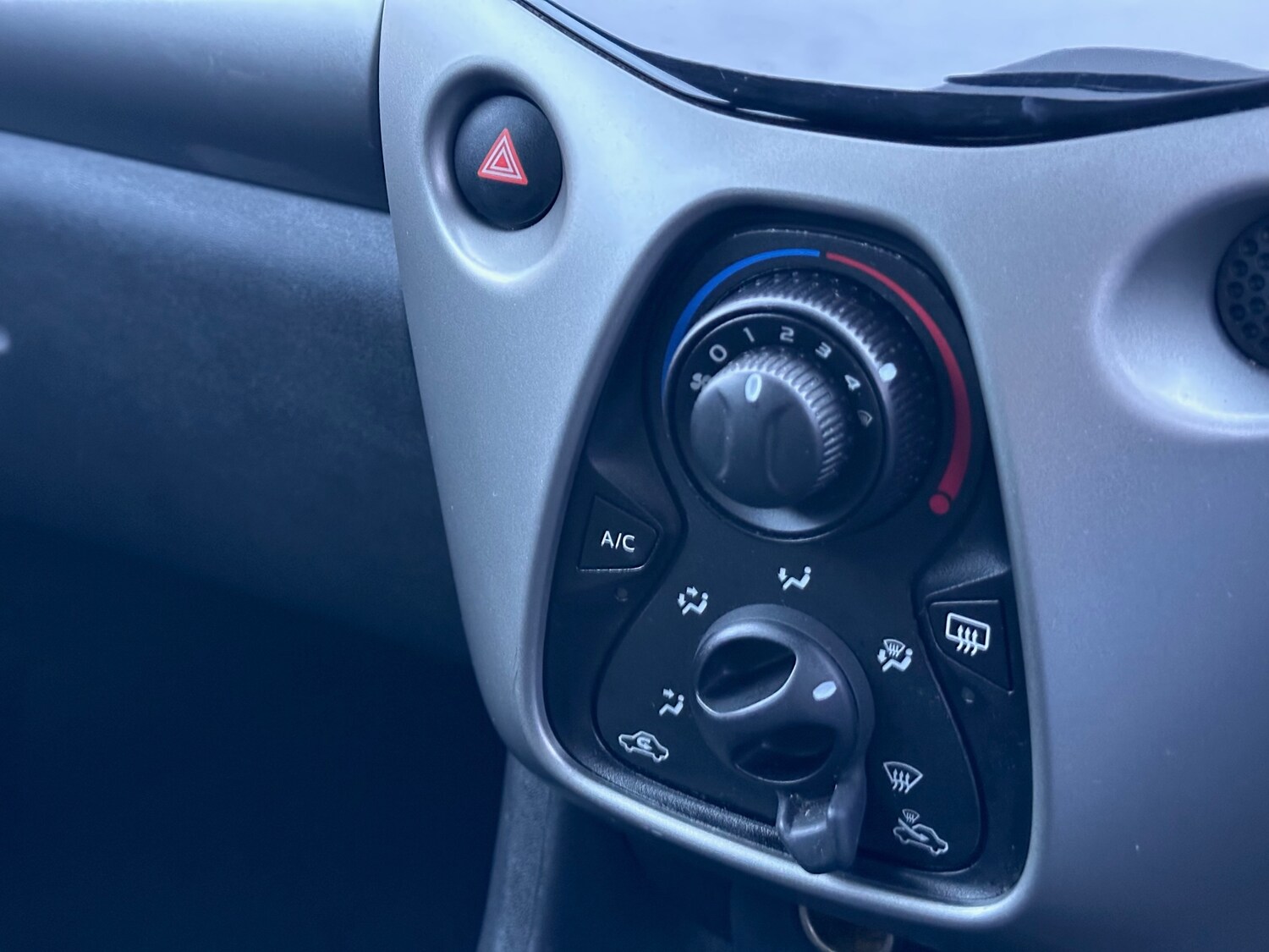 Used Peugeot 108 2017 for sale - 76798665: Photo 28