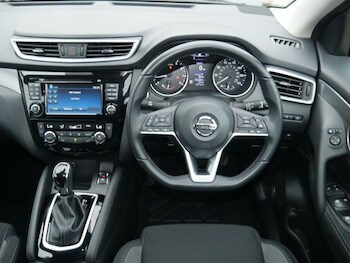 Used Nissan Qashqai 2018 for sale - 77355620: Photo