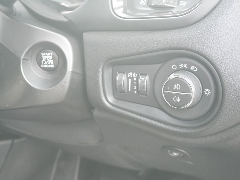Used Jeep Renegade 2021 for sale - 77355770: Photo 39