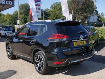 Used Nissan X-Trail 2018 for sale - 79323010: Photo