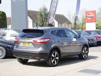 Used Nissan Qashqai 2015 for sale - 77891117: Photo