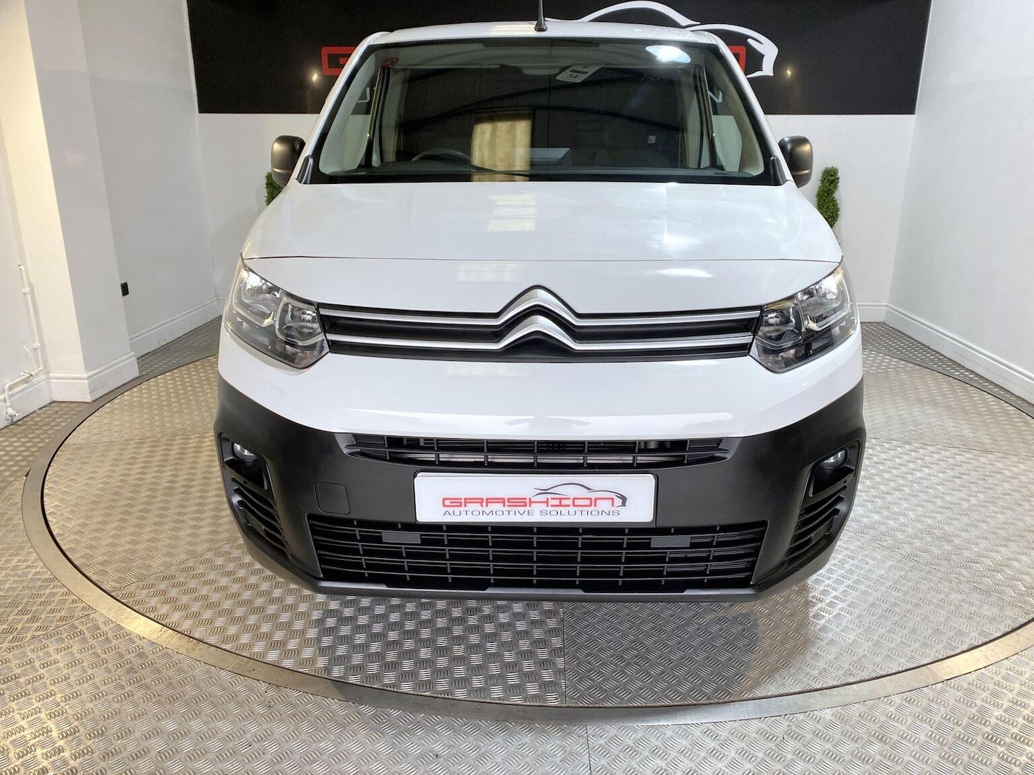 Used Citroen Berlingo 2020 for sale - 77445549: Photo 2