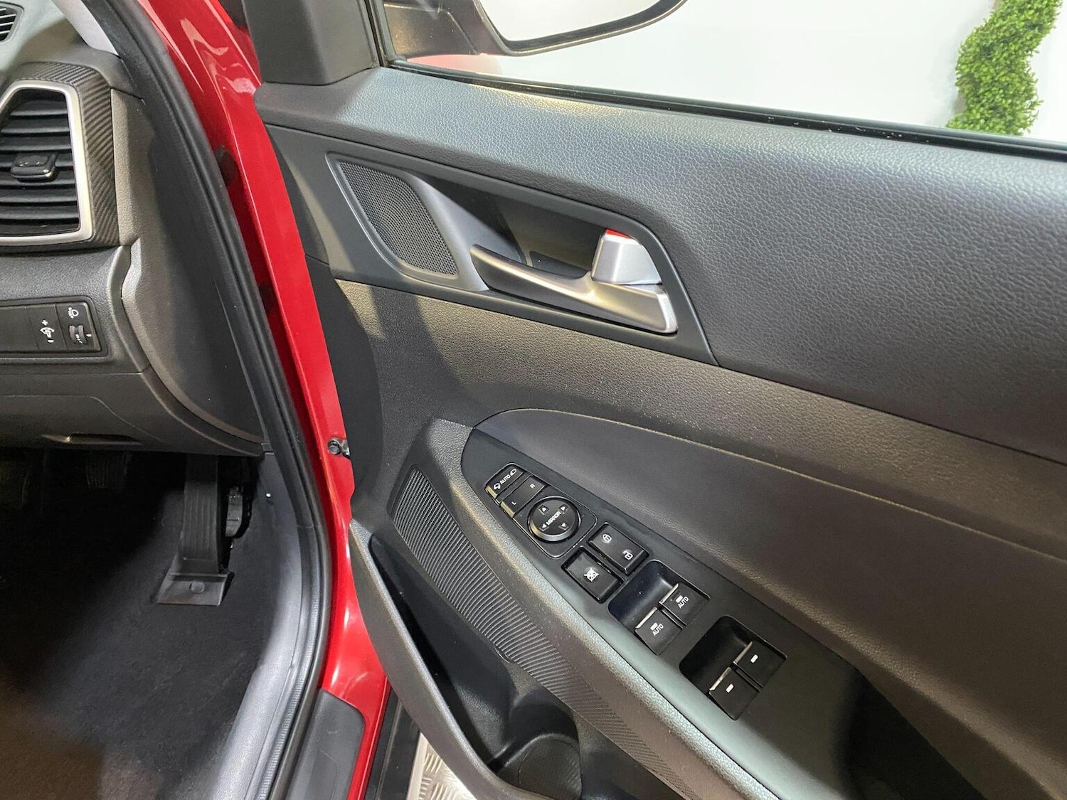 Used Hyundai TUCSON 2018 for sale - 77445544: Photo 46