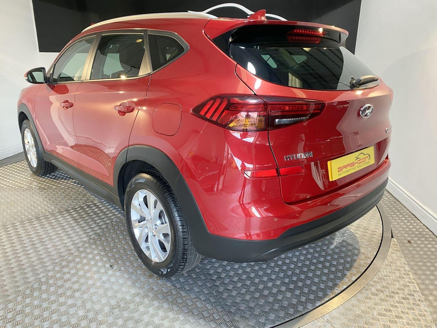 Used Hyundai TUCSON 2018 for sale - 77445544: Photo 8