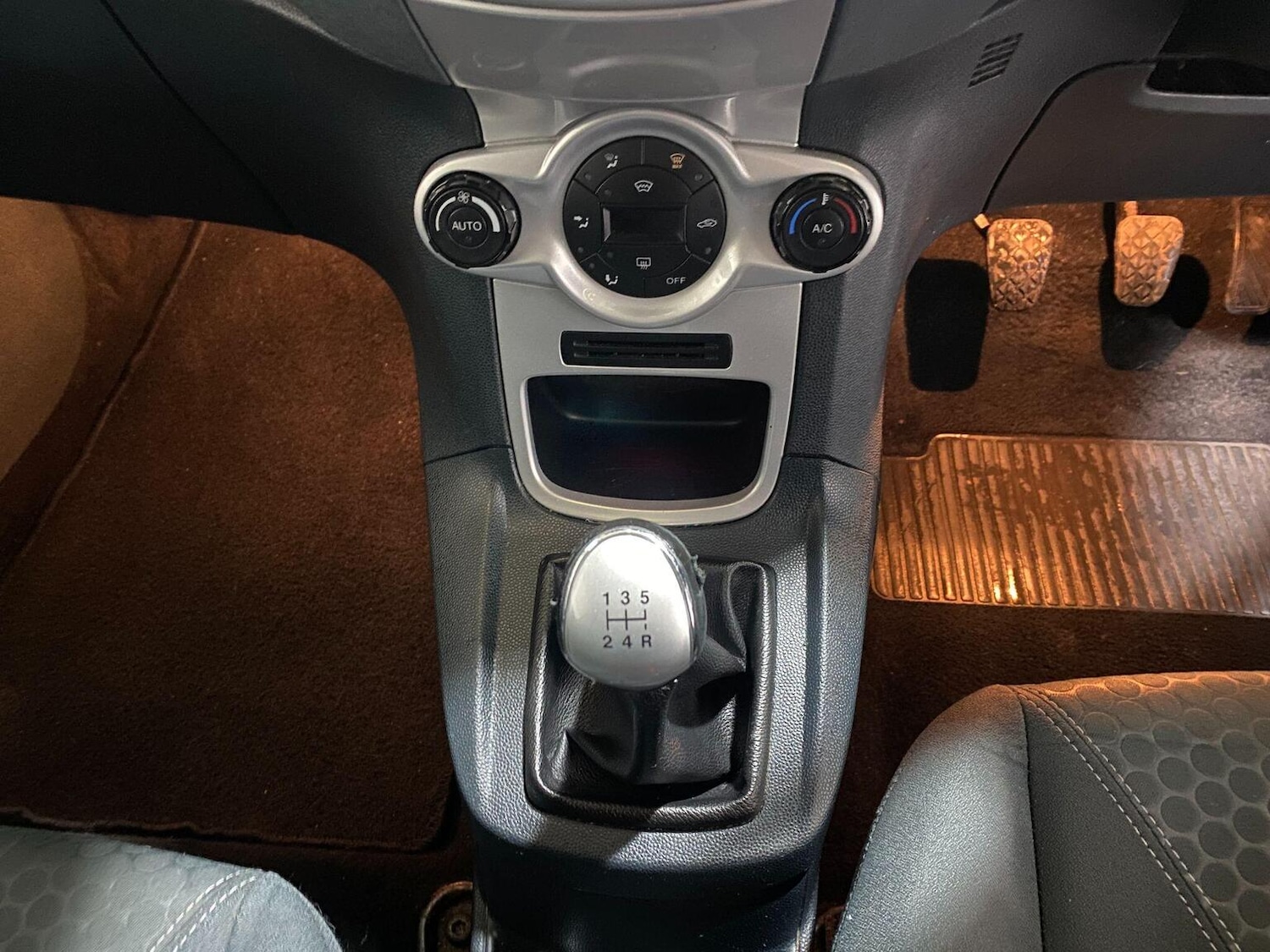 Used Ford Fiesta 2010 for sale - 77445543: Photo 13