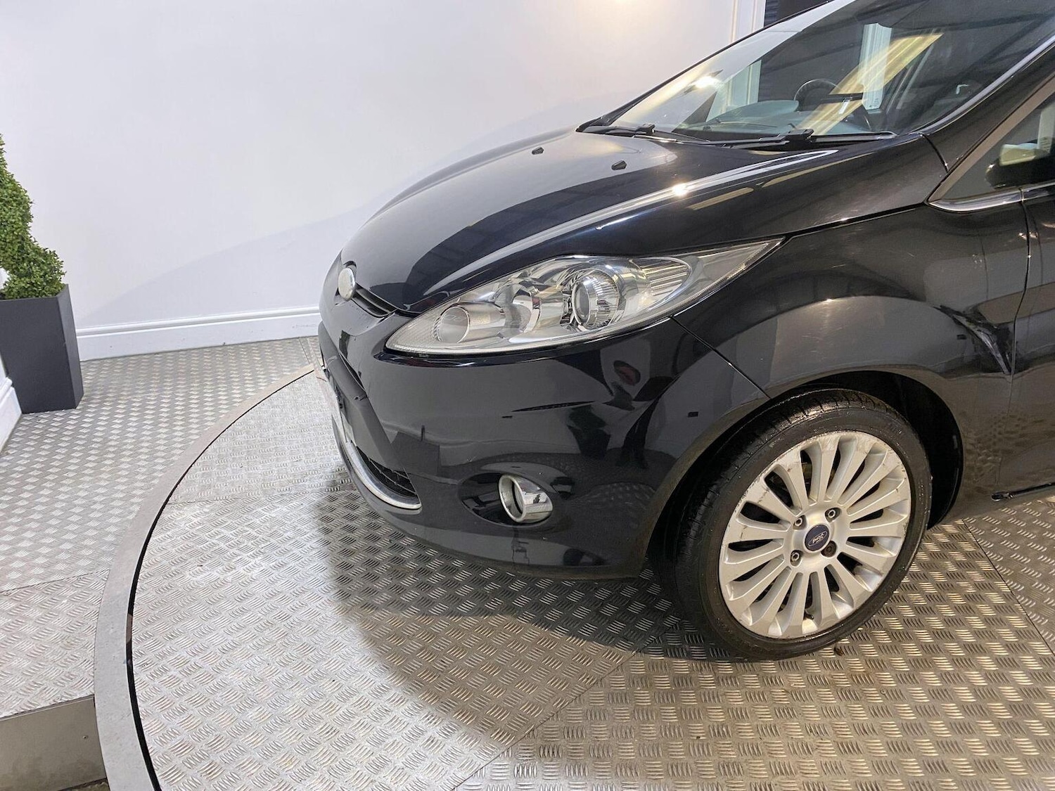 Used Ford Fiesta 2010 for sale - 77445543: Photo 4