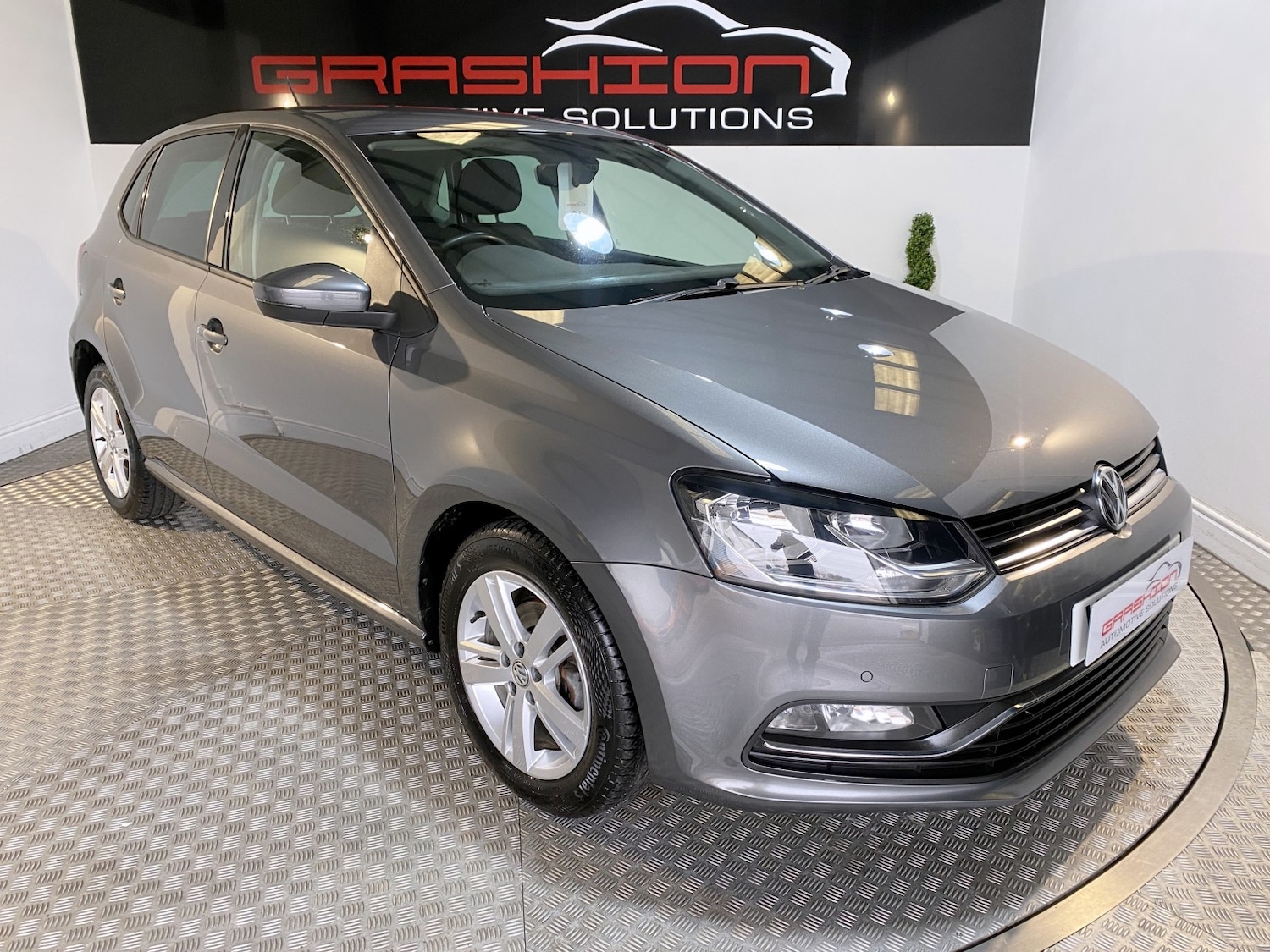 Used Volkswagen Polo 2017 for sale - 77595312: Photo 1