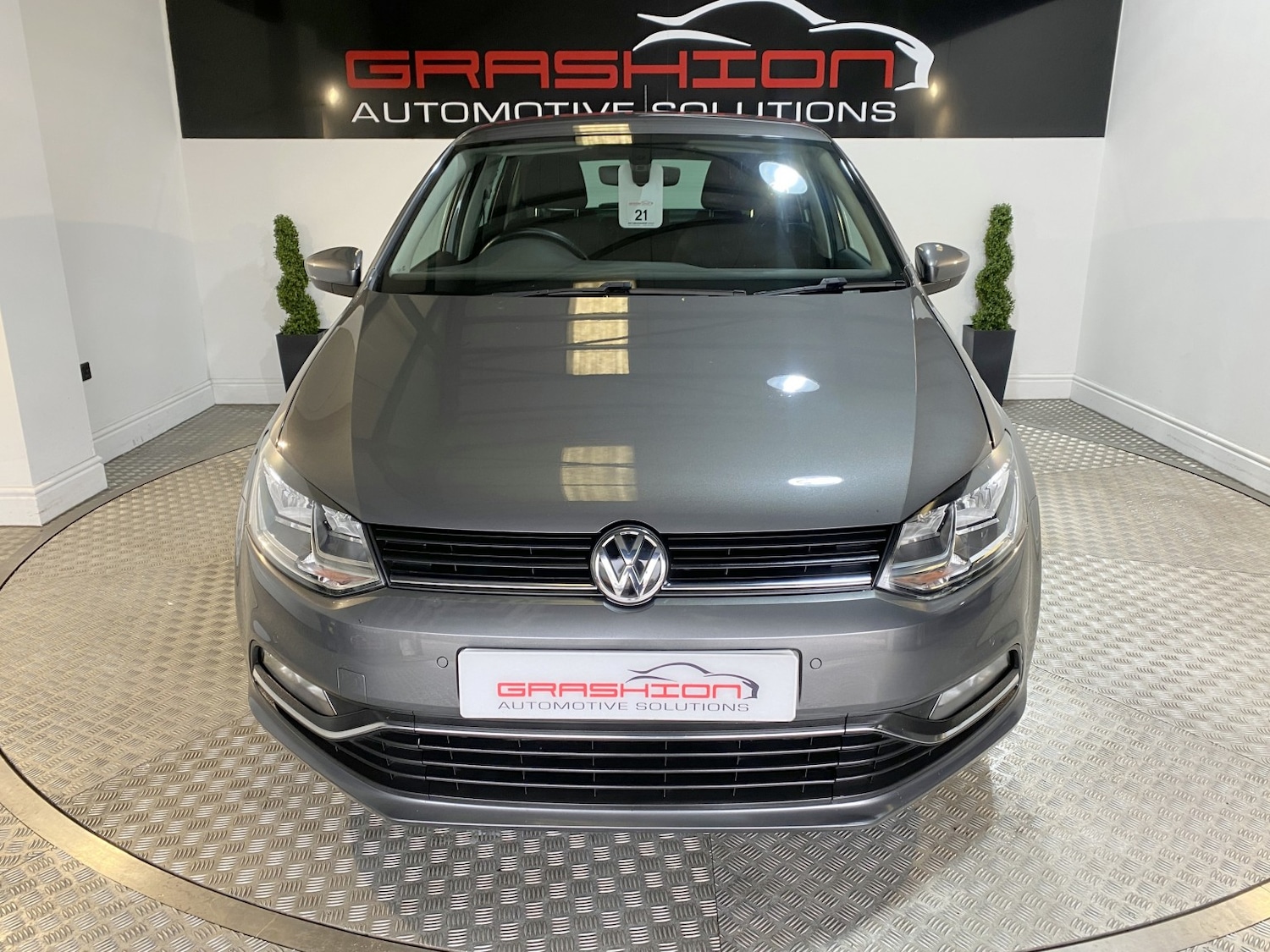 Used Volkswagen Polo 2017 for sale - 77595312: Photo 2