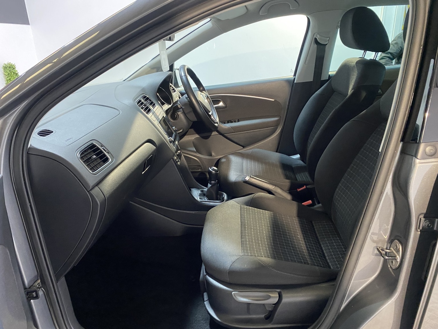 Used Volkswagen Polo 2017 for sale - 77595312: Photo 57