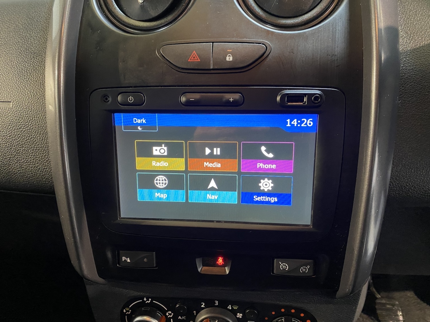 Used Dacia Duster 2018 for sale - 77781602: Photo 38