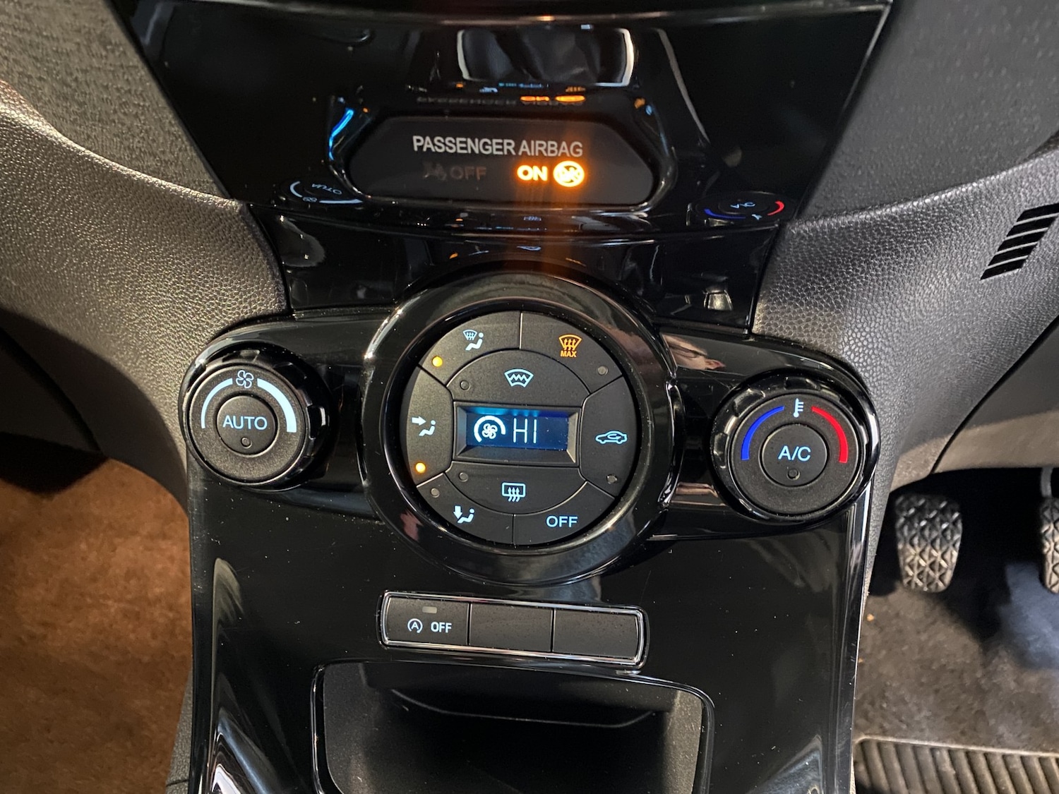 Used Ford Fiesta 2015 for sale - 77595306: Photo 38