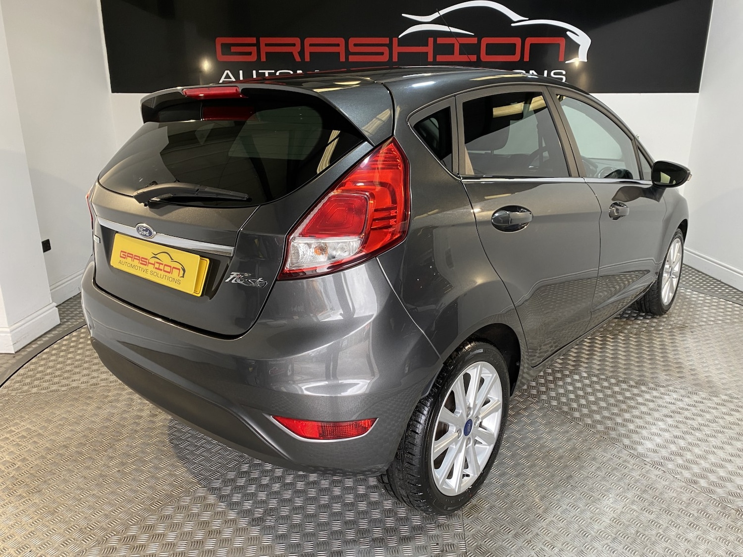 Used Ford Fiesta 2015 for sale - 77595306: Photo 5