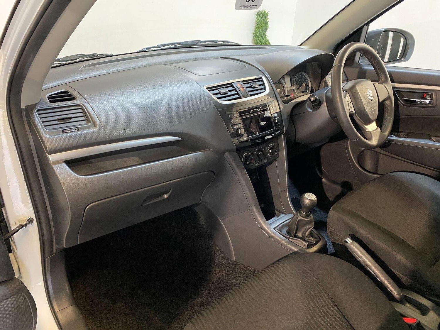 Used Suzuki Swift 2013 for sale - 76198307: Photo 12