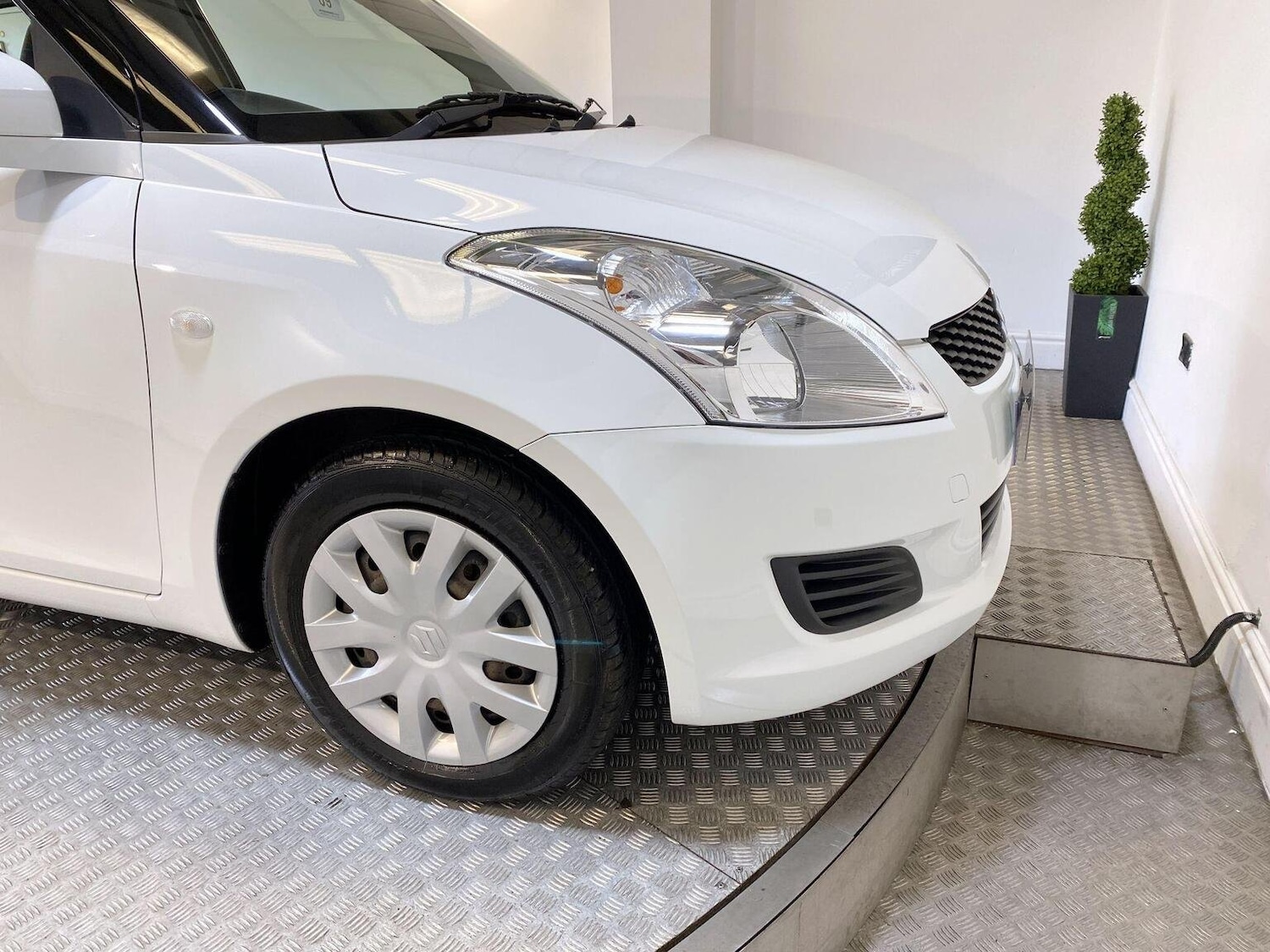 Used Suzuki Swift 2013 for sale - 76198307: Photo 23