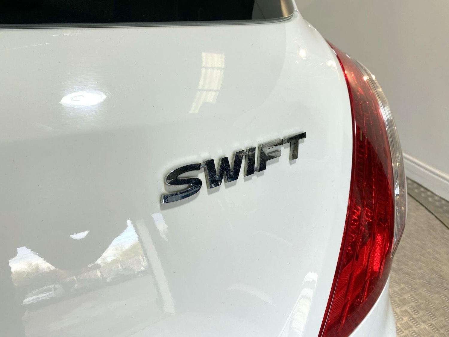 Used Suzuki Swift 2013 for sale - 76198307: Photo 24