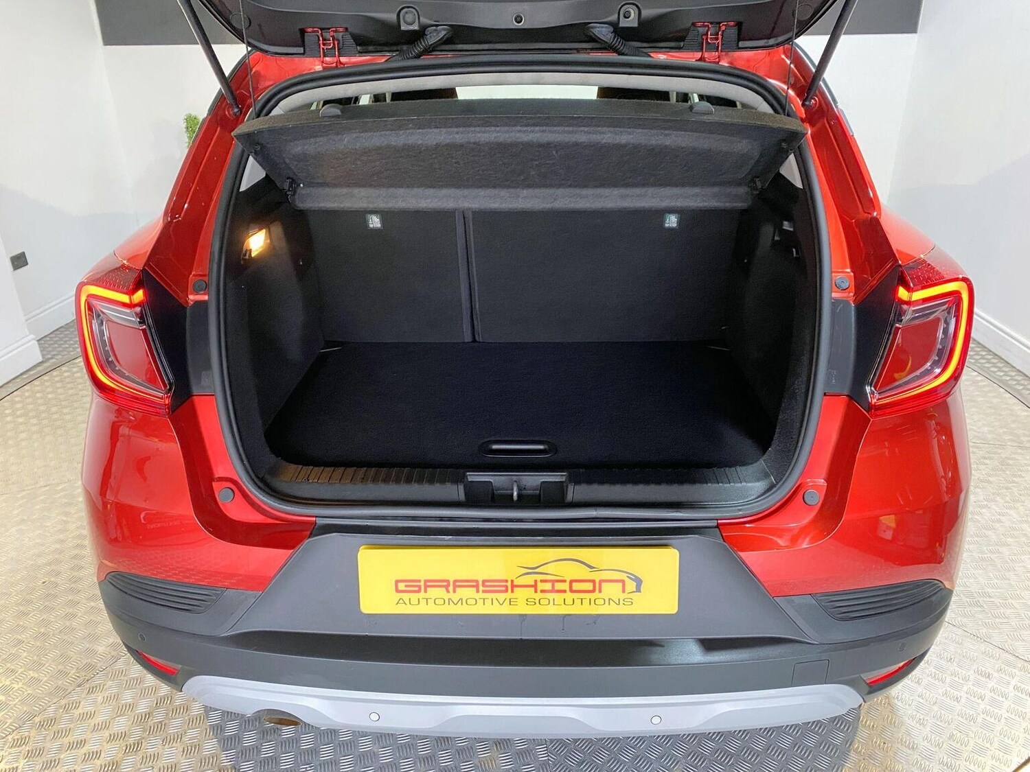 Used Renault Captur 2021 for sale - 77445560: Photo 18