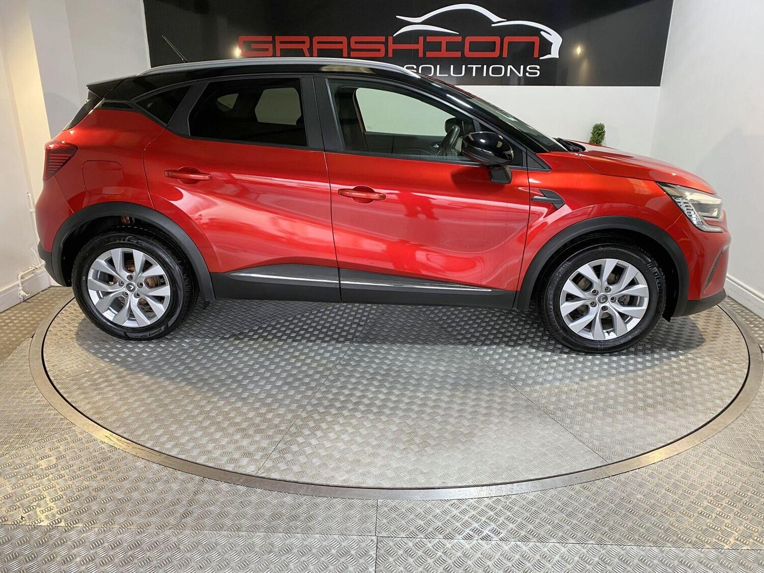 Used Renault Captur 2021 for sale - 77445560: Photo 20
