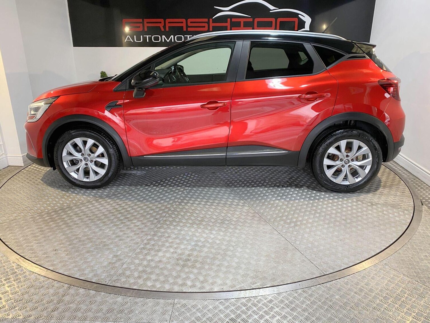 Used Renault Captur 2021 for sale - 77445560: Photo 21