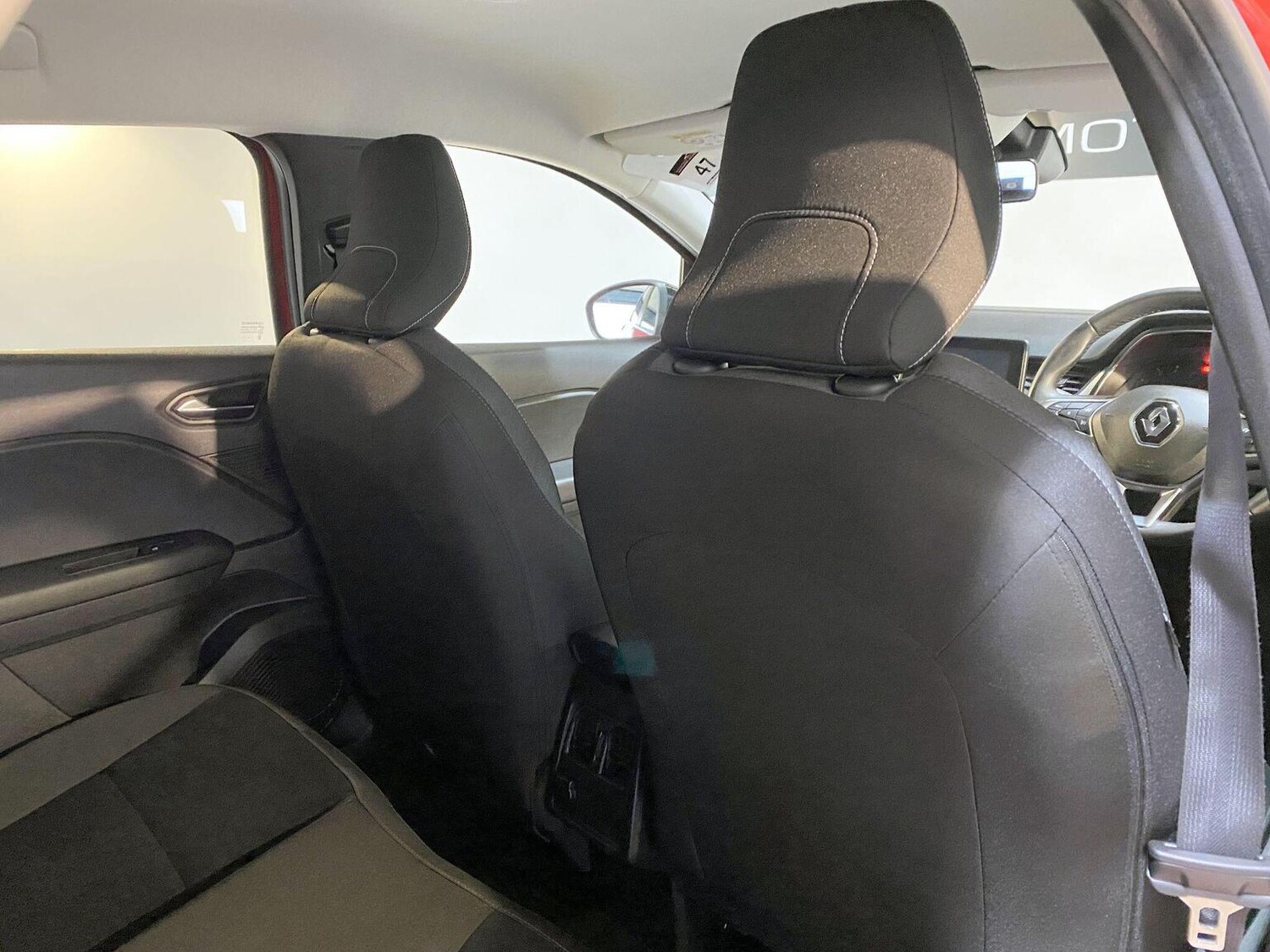 Used Renault Captur 2021 for sale - 77445560: Photo 50