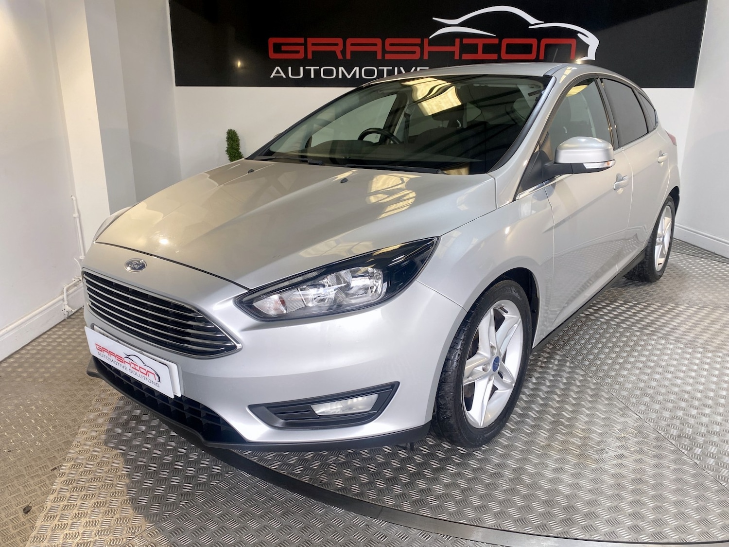 Used Ford Focus 2017 for sale - 77681686: Photo 3