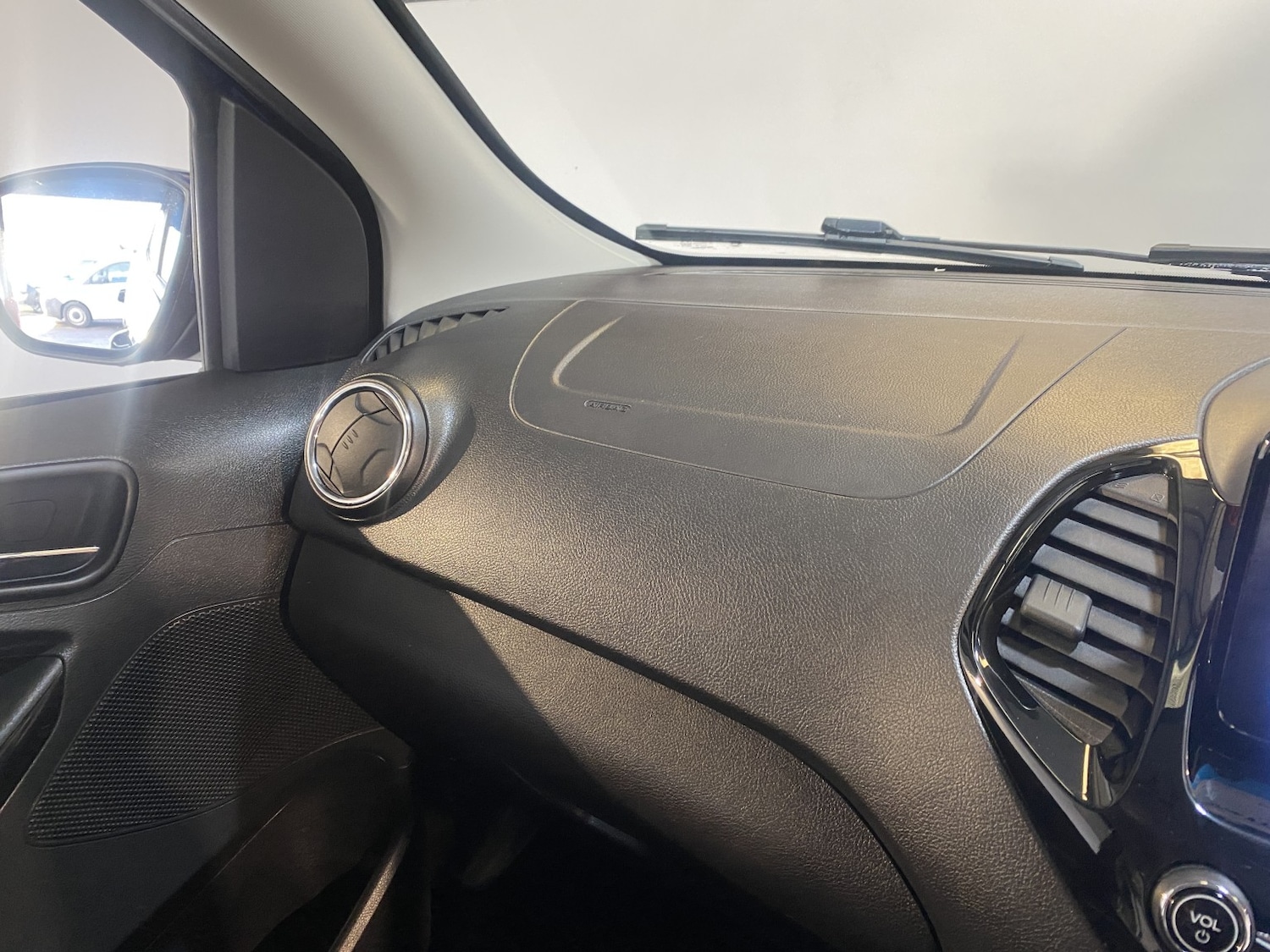 Used Ford Ka+ 2018 for sale - 77668658: Photo 39