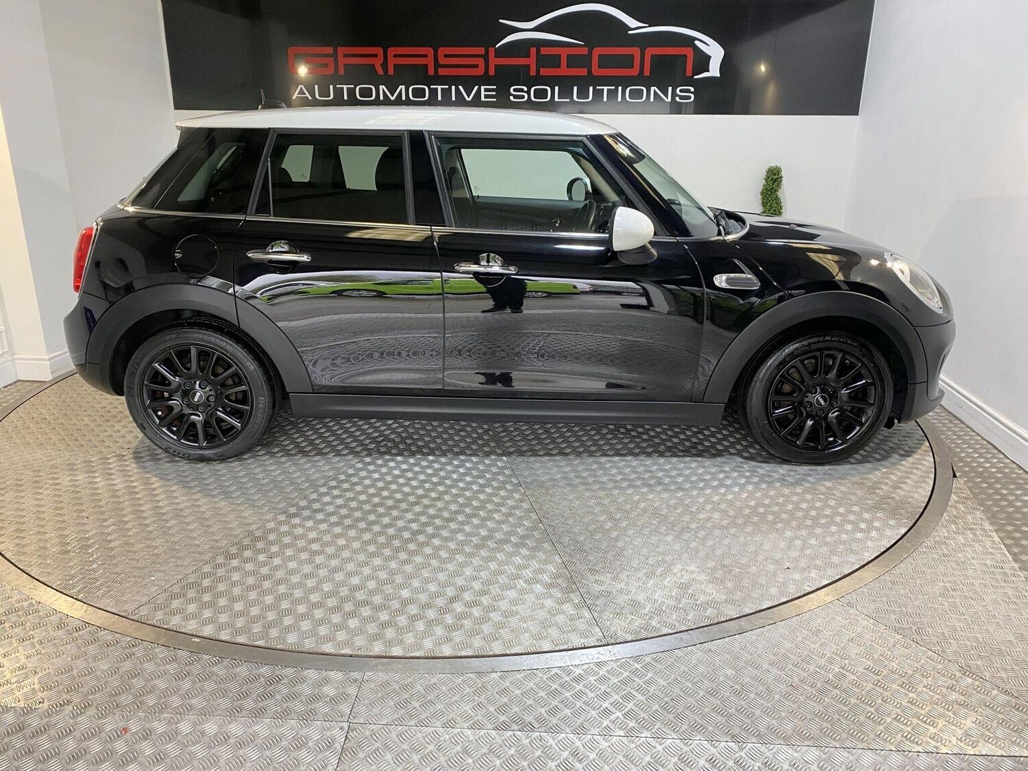 Used MINI Hatch 2015 for sale - 77851294: Photo 20
