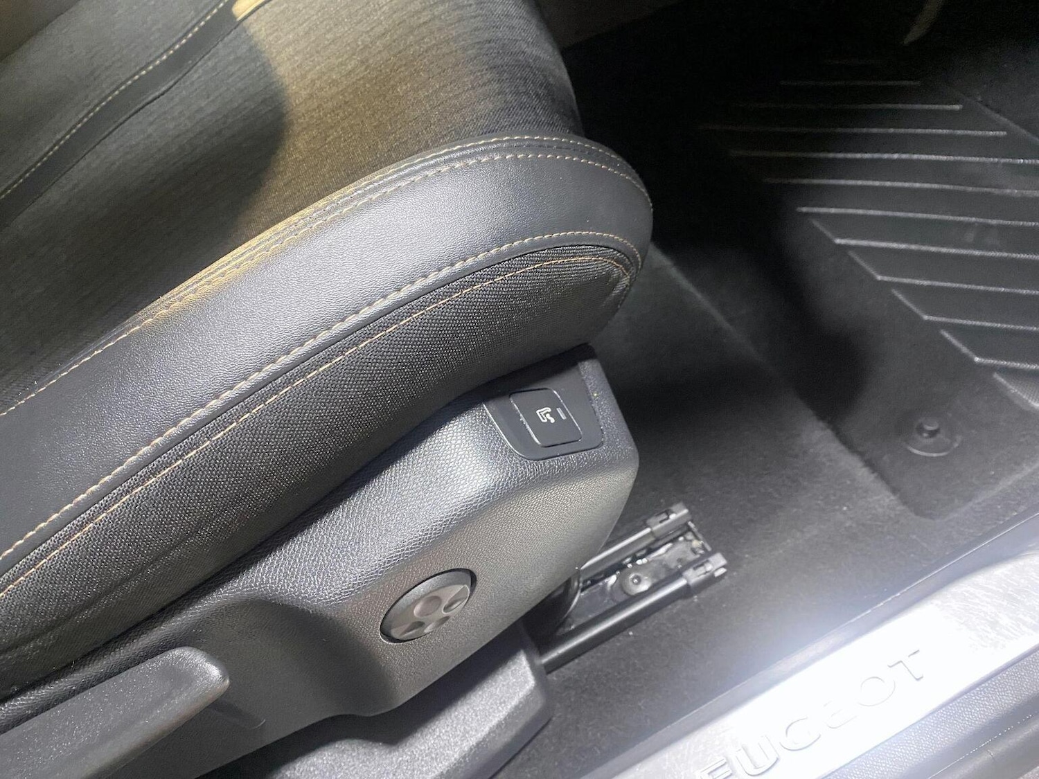 Used Peugeot 3008 2019 for sale - 77478075: Photo 47