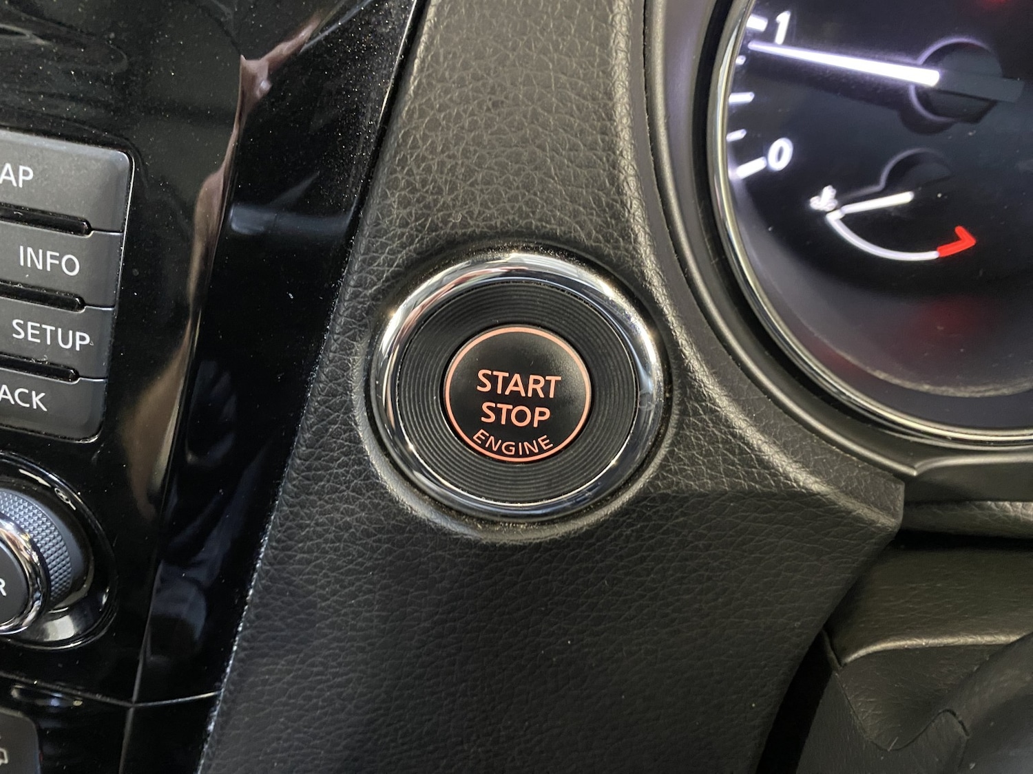 Used Nissan Qashqai 2014 for sale - 78168938: Photo 35