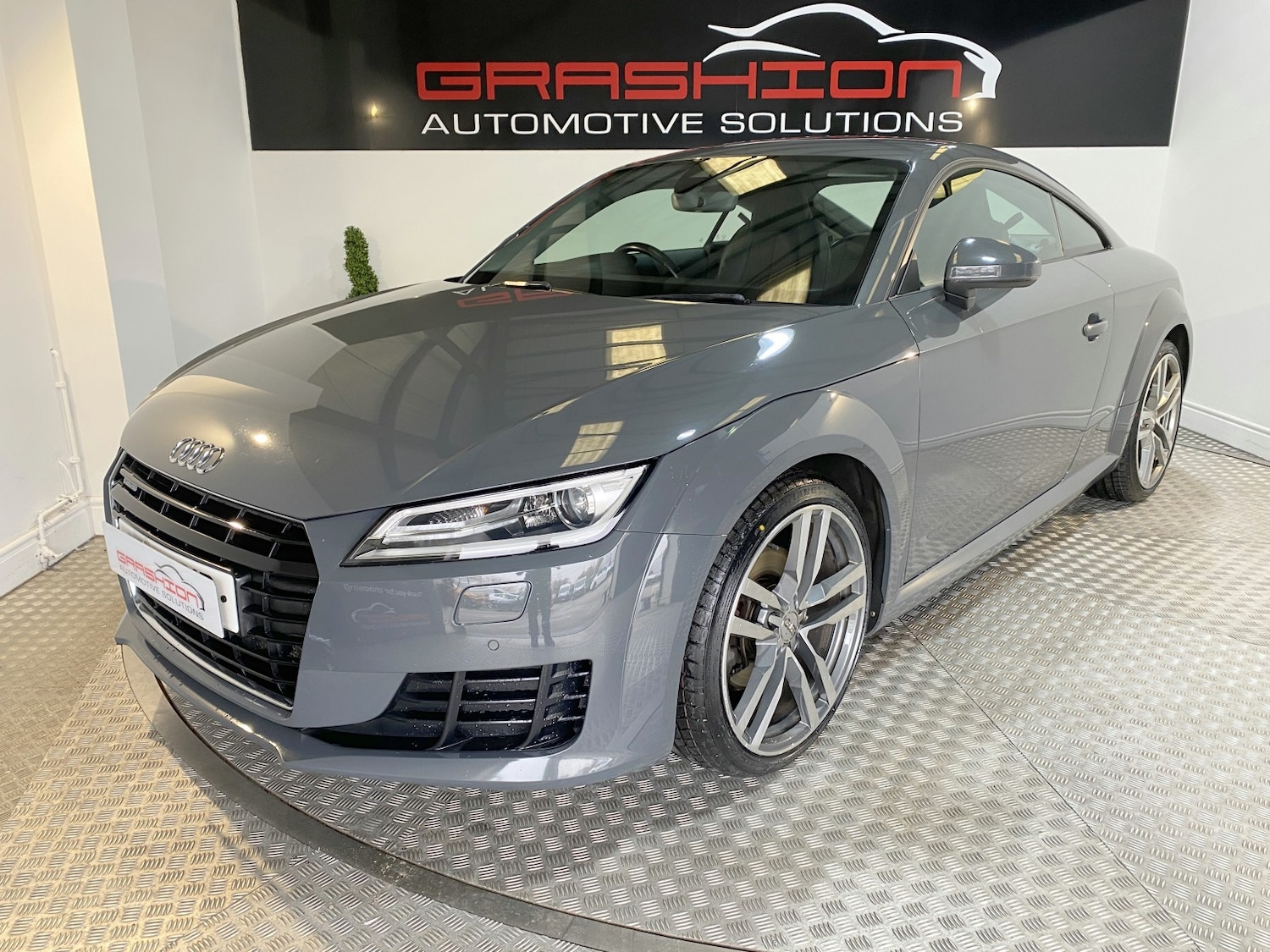 Used Audi TT 2015 for sale - 77766415: Photo 3