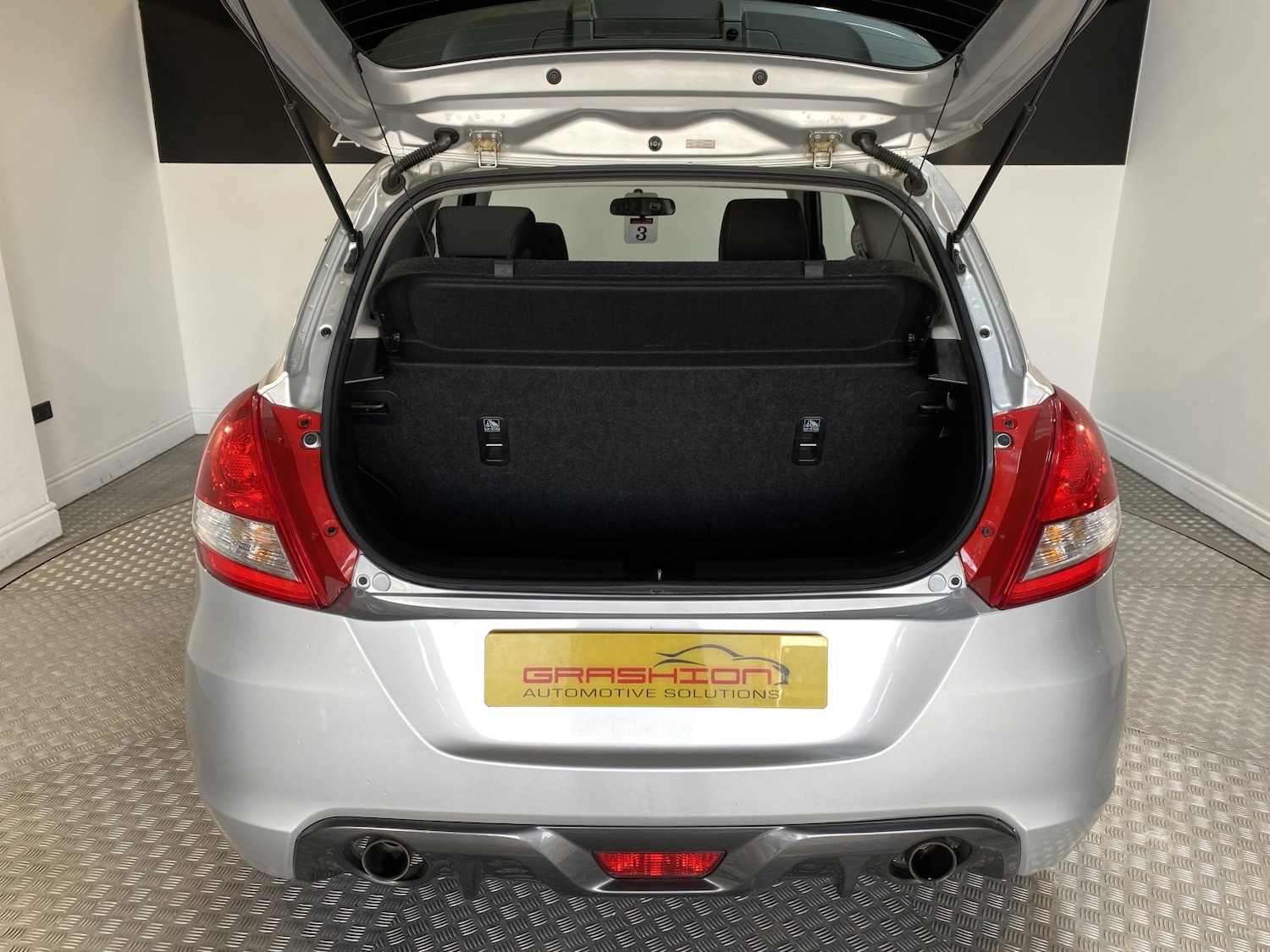 Used Suzuki Swift 2015 for sale - 78201931: Photo 12