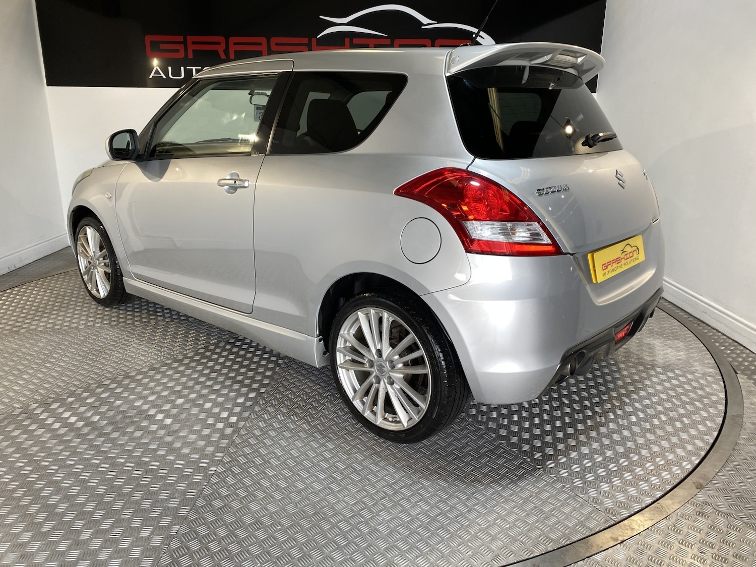 Used Suzuki Swift 2015 for sale - 78201931: Photo 9