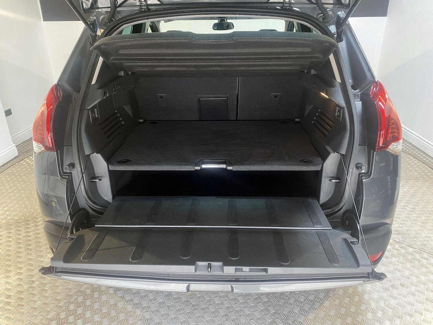 Vehicle 33