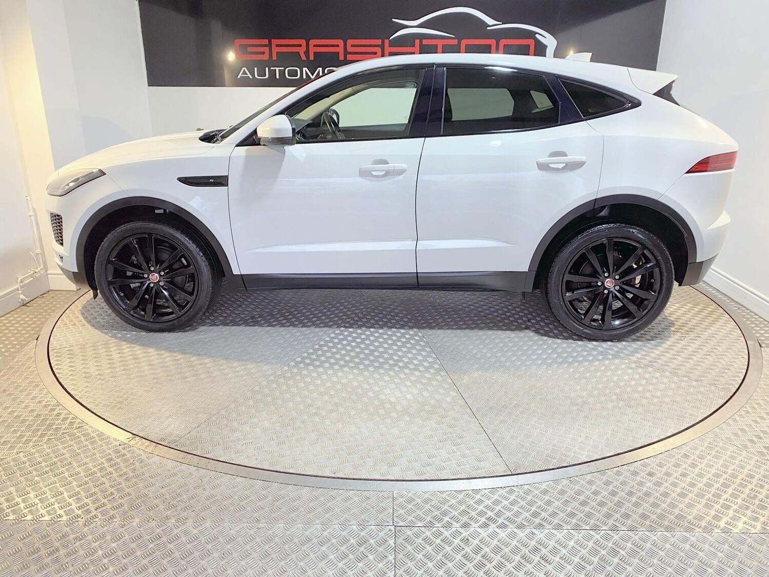 Used Jaguar E-Pace 2018 for sale - 77453213: Photo 21