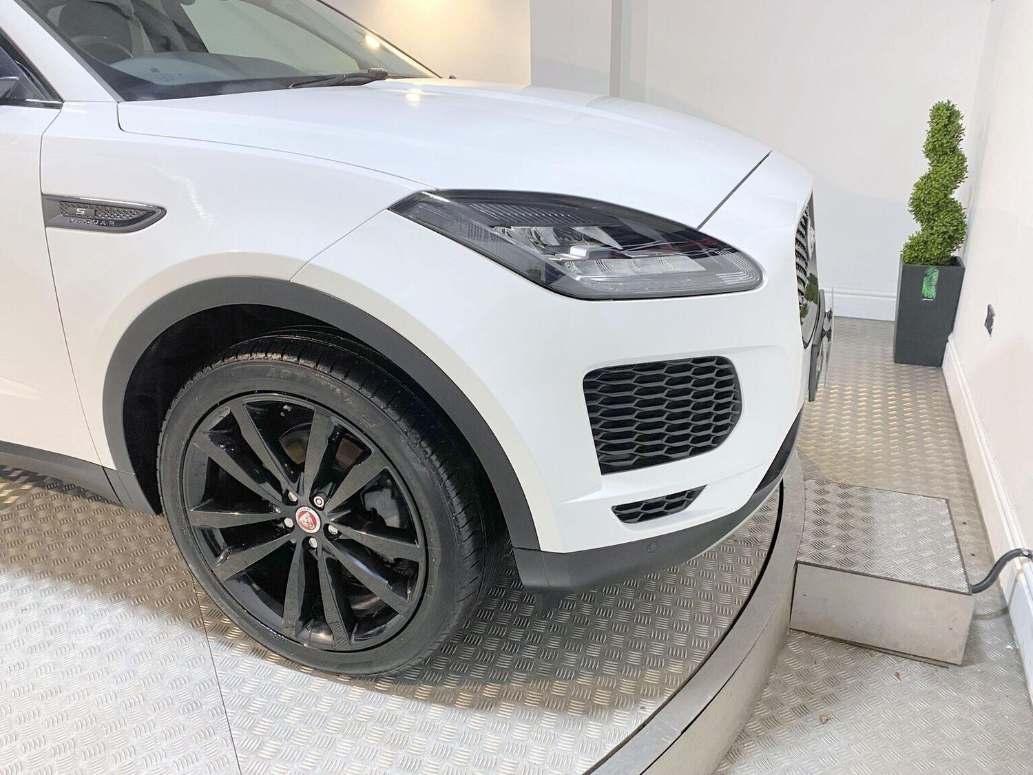 Used Jaguar E-Pace 2018 for sale - 77453213: Photo 23