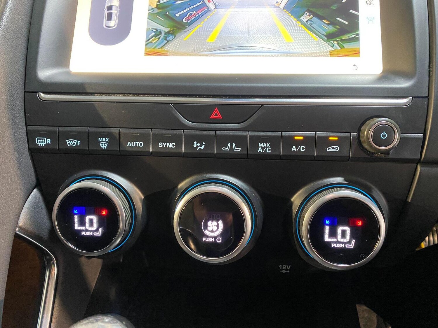 Used Jaguar E-Pace 2018 for sale - 77453213: Photo 41