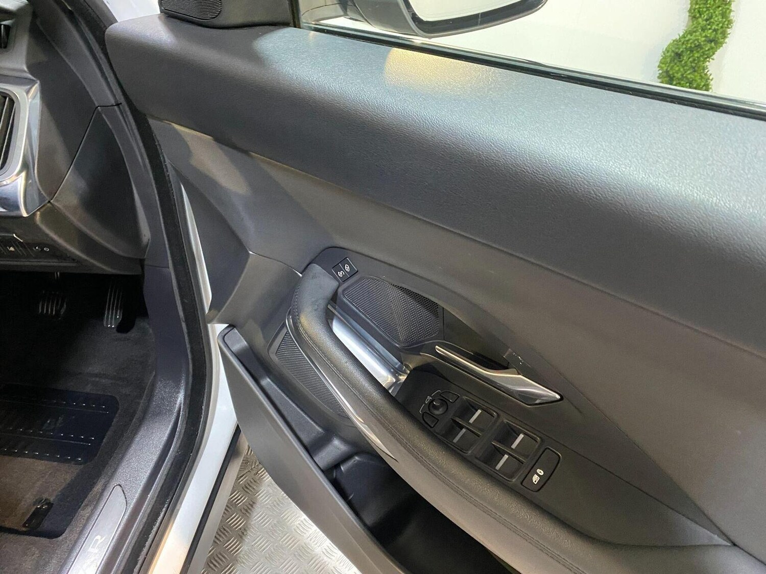 Used Jaguar E-Pace 2018 for sale - 77453213: Photo 46