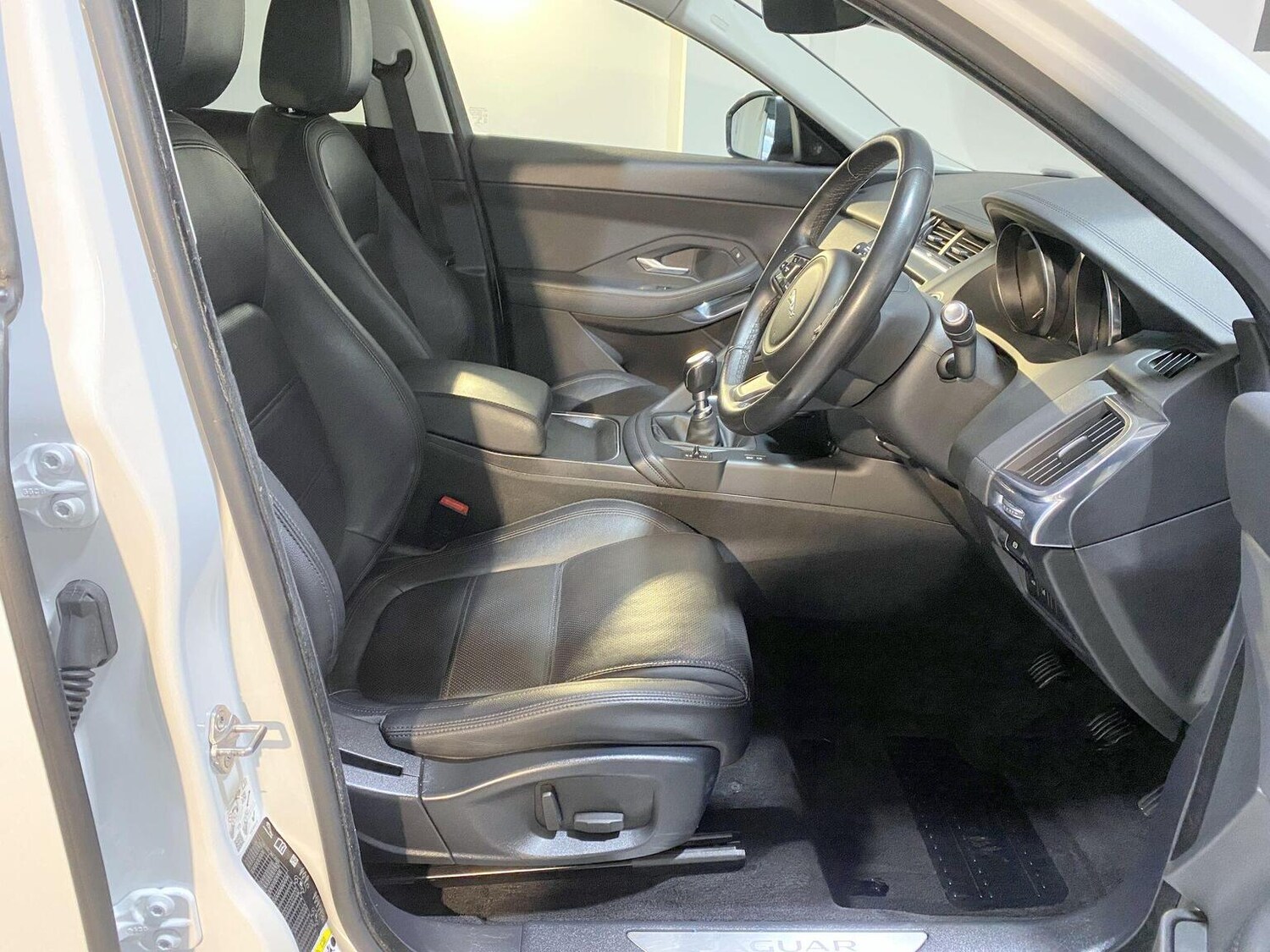 Used Jaguar E-Pace 2018 for sale - 77453213: Photo 56