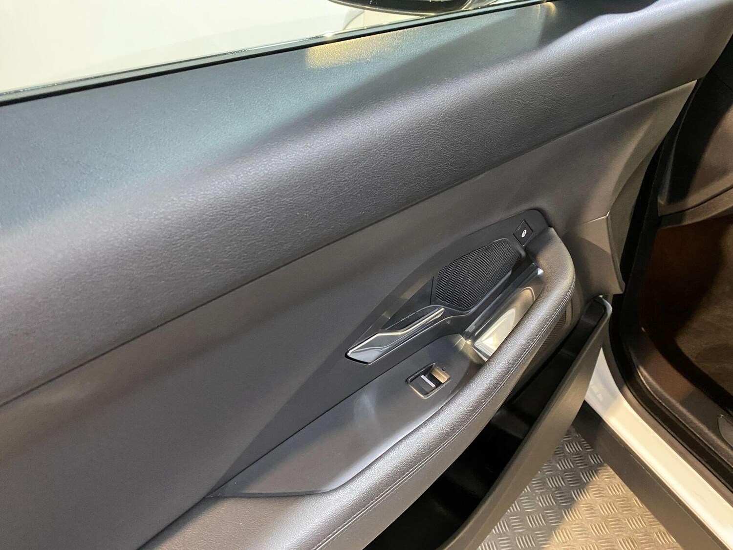 Used Jaguar E-Pace 2018 for sale - 77453213: Photo 63