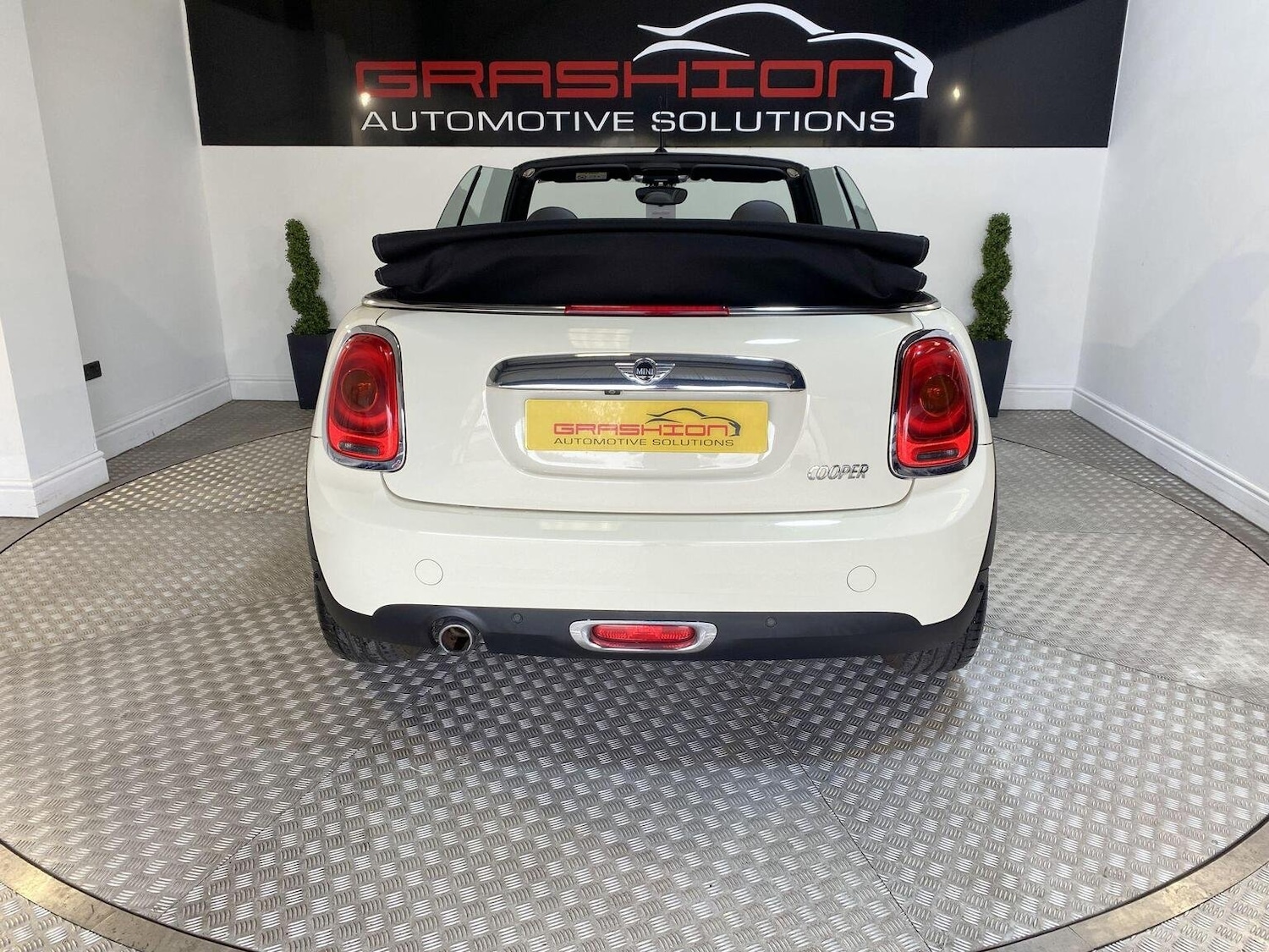 Used MINI Convertible 2016 for sale - 77445564: Photo 6