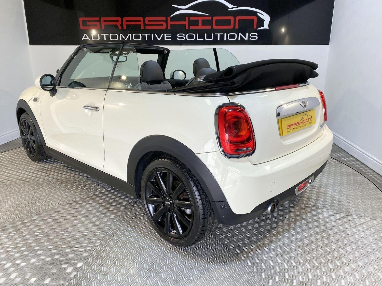 Used MINI Convertible 2016 for sale - 77445564: Photo 8