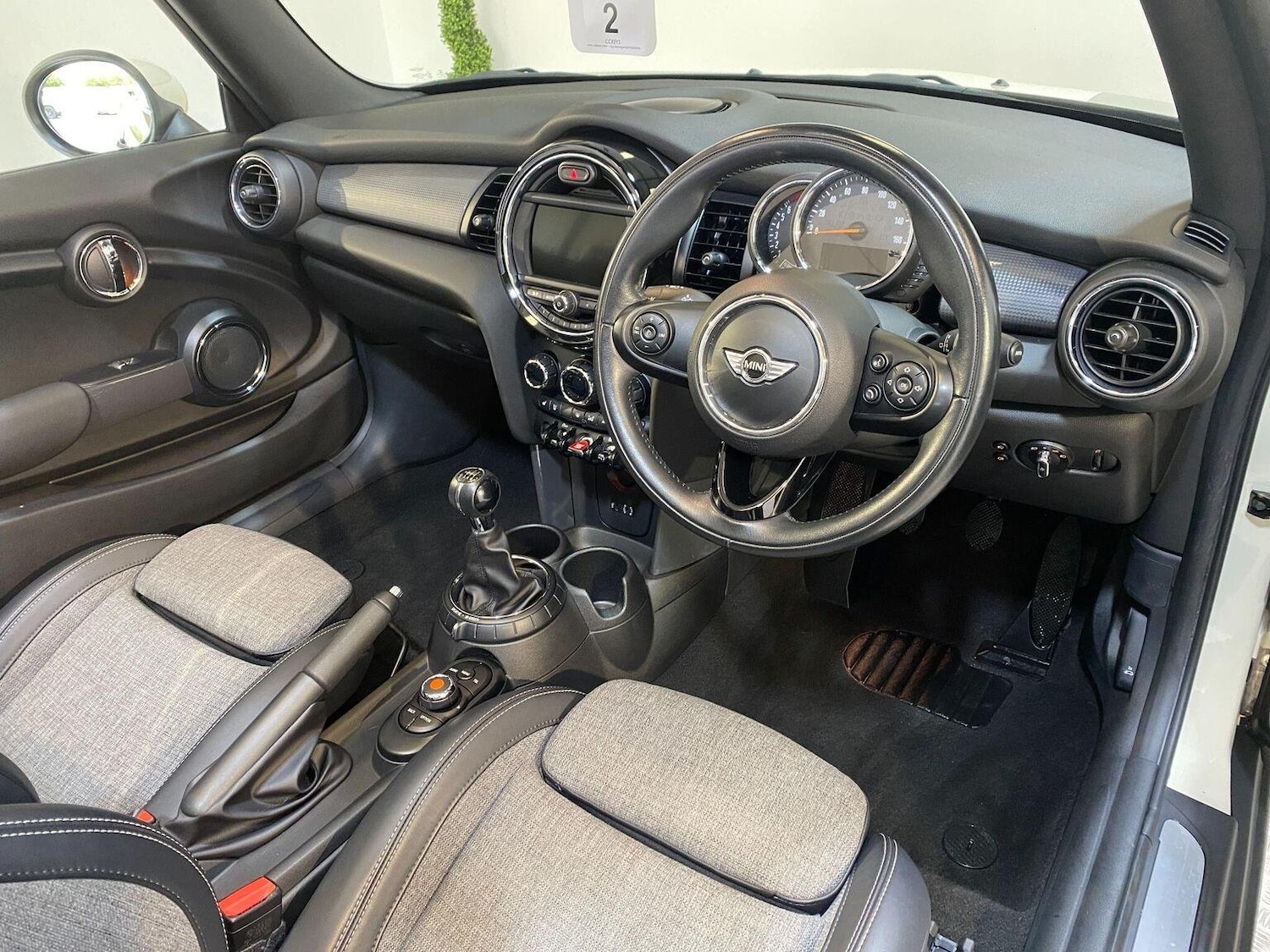 Used MINI Convertible 2016 for sale - 77445564: Photo 9