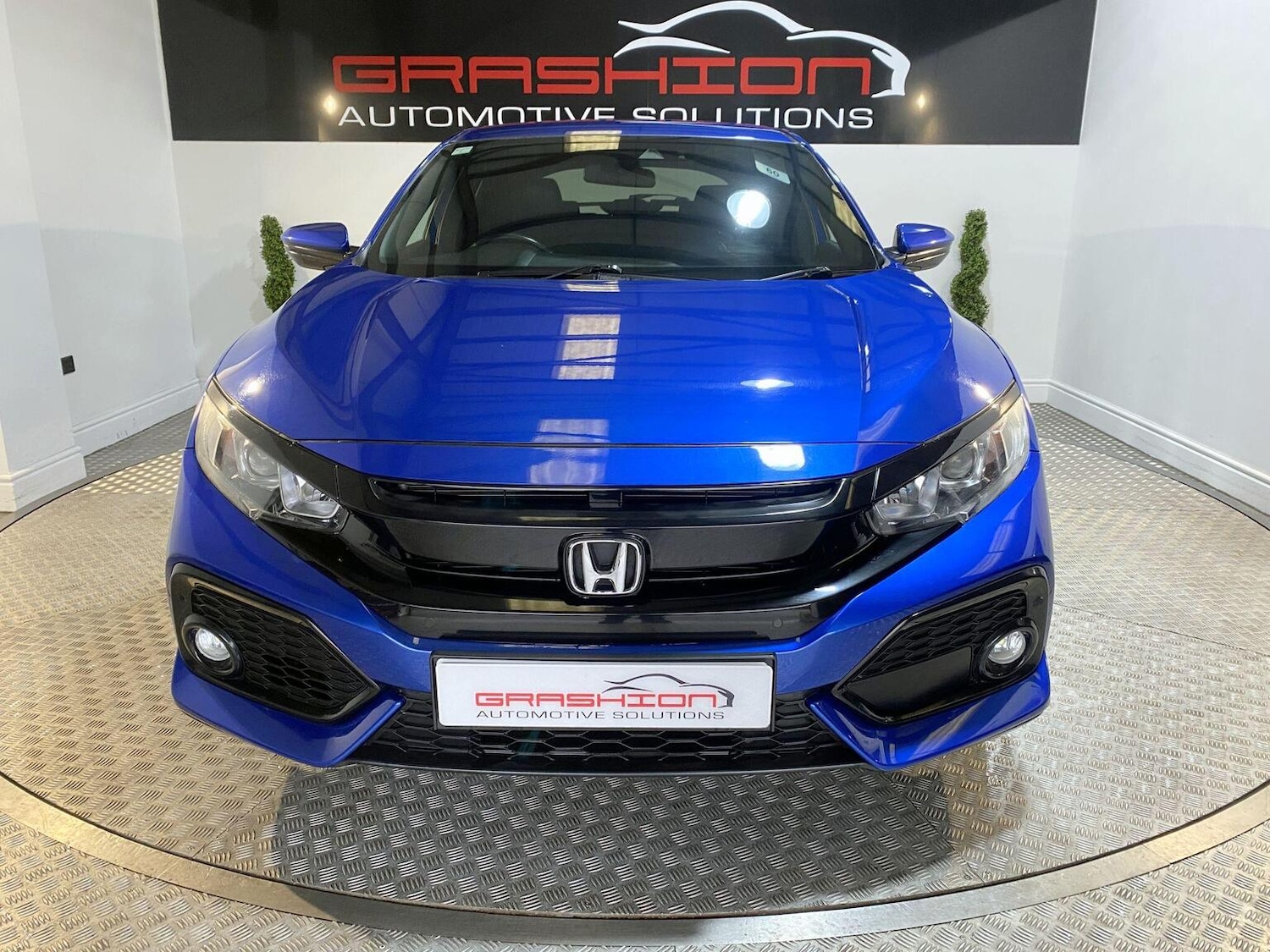 Used Honda Civic 2018 for sale - 77445565: Photo 2