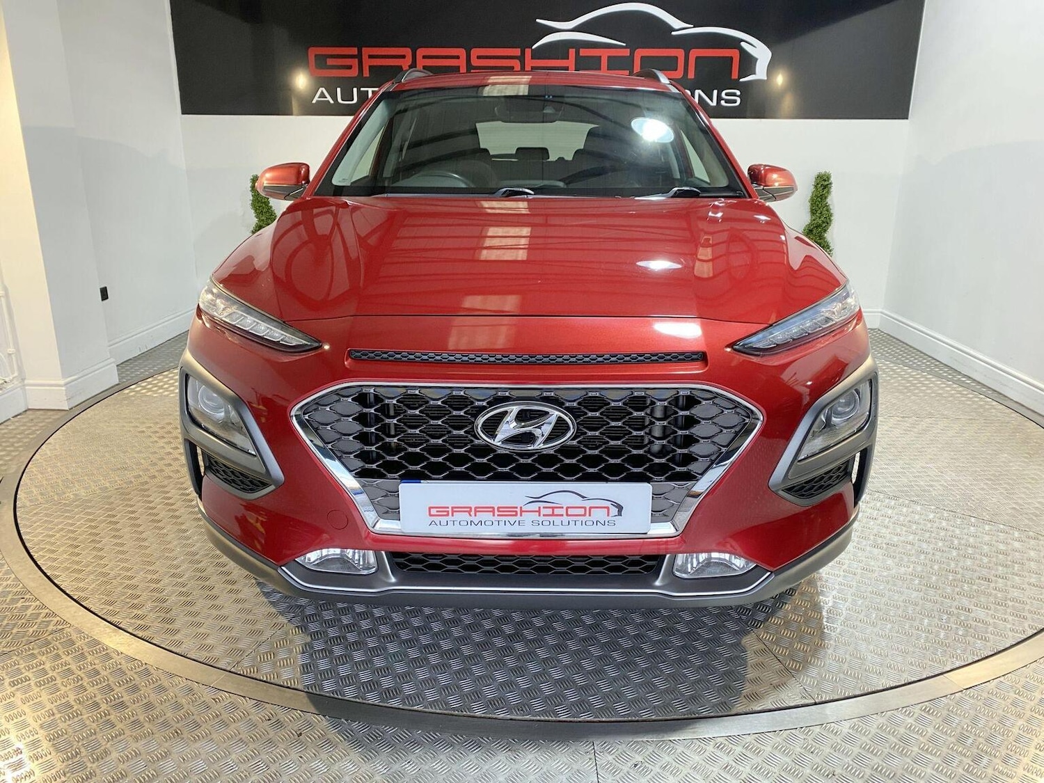 Used Hyundai KONA 2018 for sale - 77445567: Photo 2