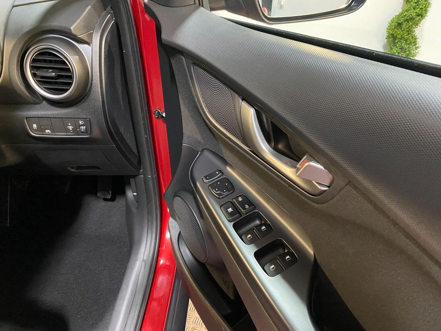 Used Hyundai KONA 2018 for sale - 77445567: Photo 45