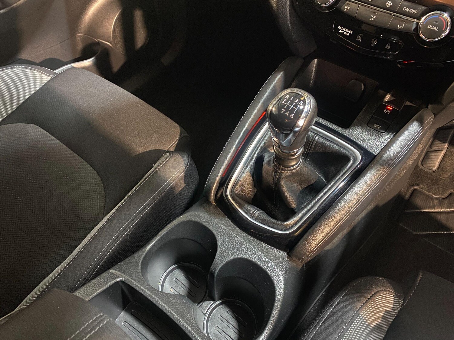 Used Nissan Qashqai 2018 for sale - 77548205: Photo 38